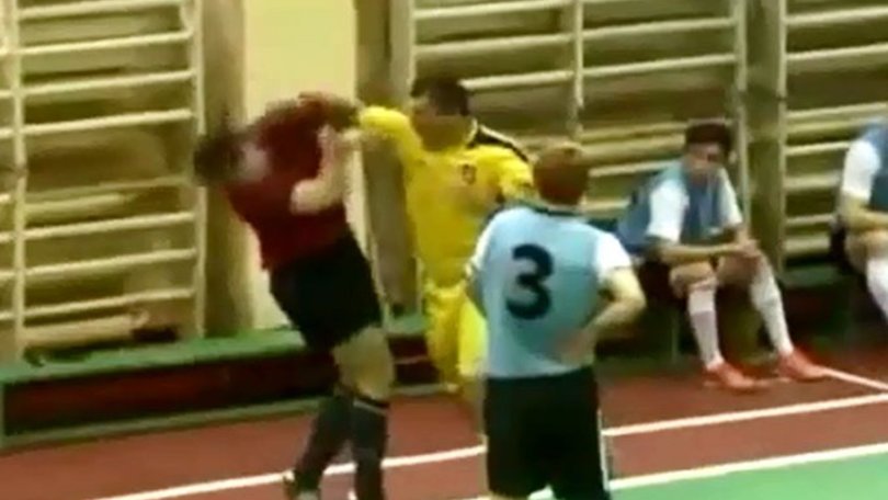 Choc in Russia: arbitro di calcio a 5 preso a pugni da un giocatore