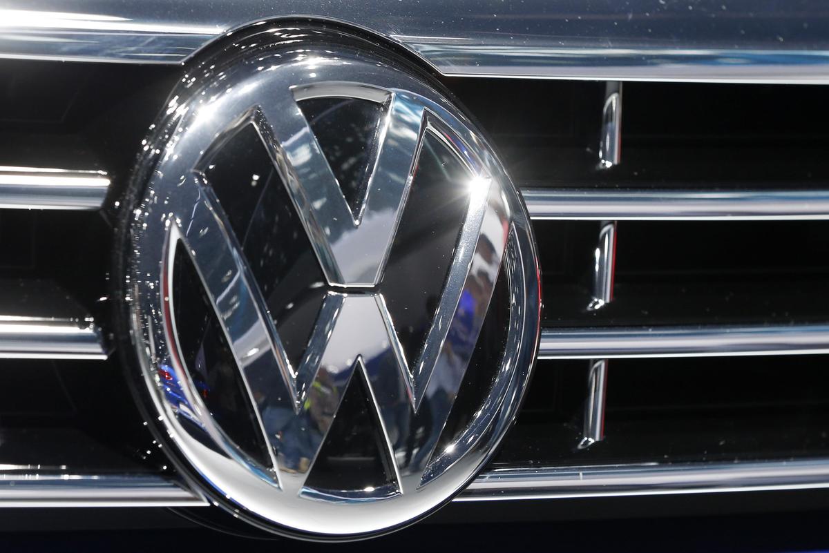 Volkswagen: coinvolte anche 100mila auto a benzina