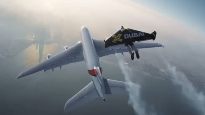 Follia Jetman: Rossy affianca nel cielo di Dubai l'Airbus A380