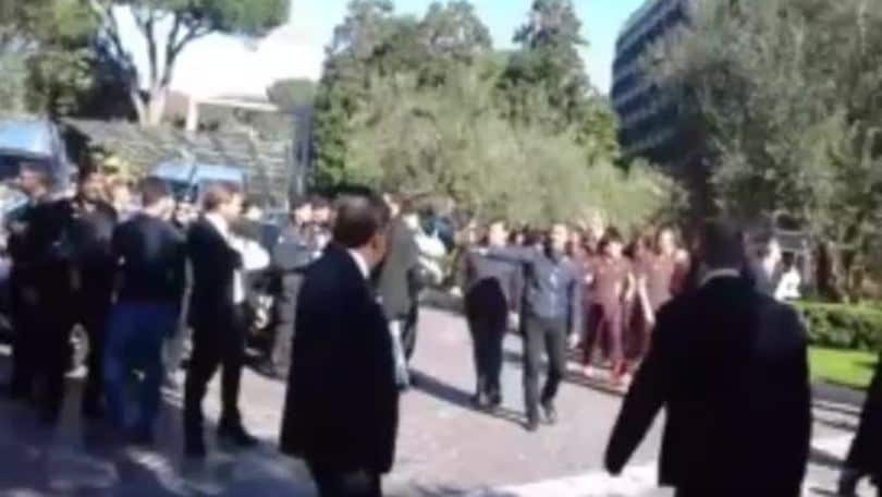 Roma: sfilata dei calciatori per i tifosi
