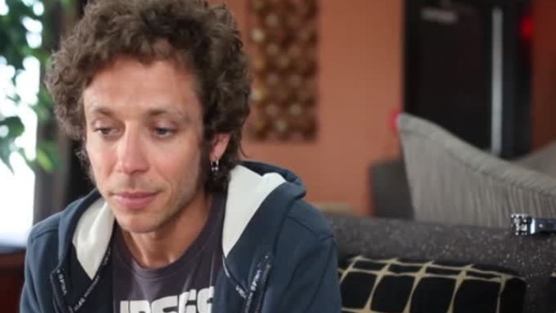 A Lorenzo il titolo, a Rossi gli applausi