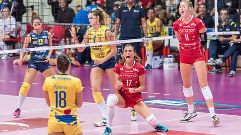 Piacenza vince a Vicenza e torna in vetta. Busto c'è, vince con l'Imoco