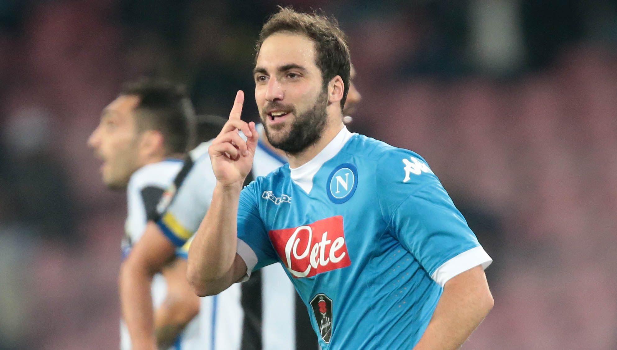 Serie A, «Higuain come Maradona: scudetto al terzo anno con il Napoli»