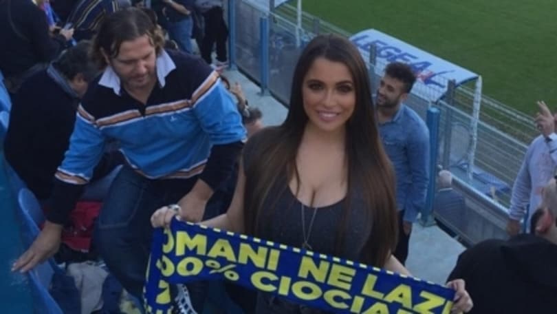 Frosinone, la sexy tifosa Alessia Macari infiamma il Matusa e non solo...