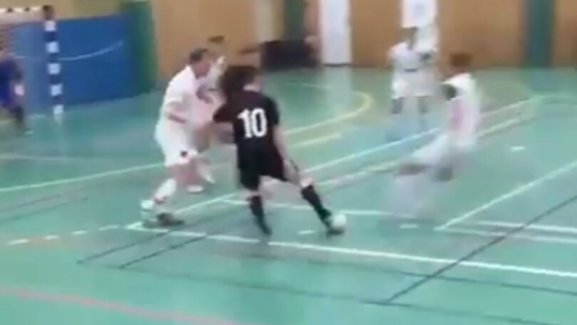 Calcio a 5, questa giocata è pazzesca!