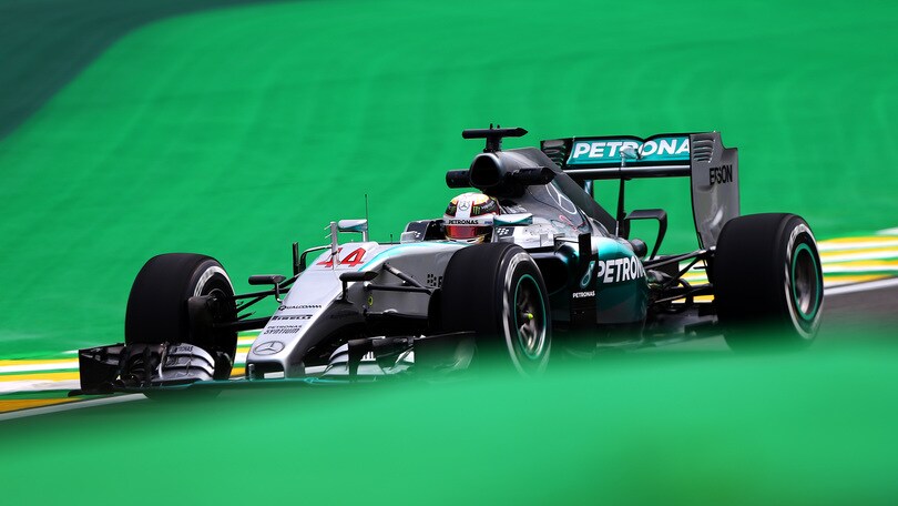 F1 Brasile, Hamilton e Rosberg in testa nelle libere