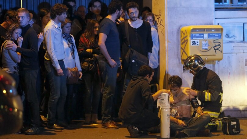 Bataclan, un inferno: «Oltre cento morti nella sala»