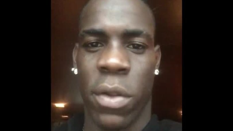Attentati Parigi, Balotelli: «Perché non siamo tutti amici?»