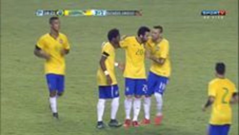 Felipe Anderson, gol pazzesco su calcio di punizione