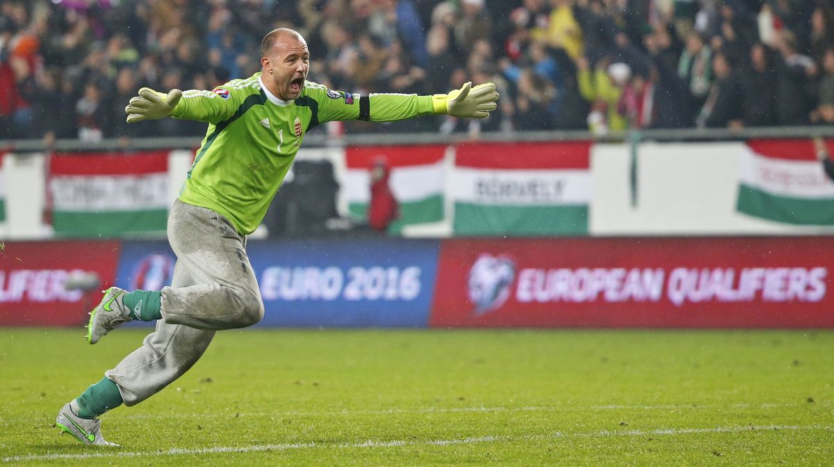Ungheria a Euro 2016. Il web esulta per Kiraly e la sua tuta d'altri tempi