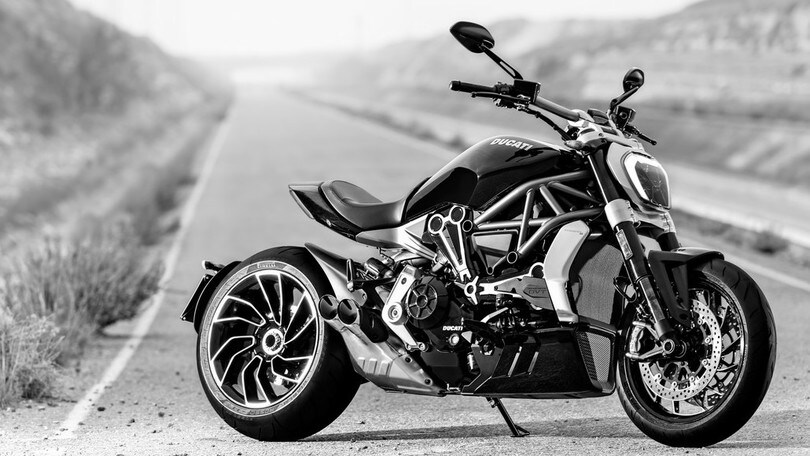 EICMA 2015: Ducati XDiavel, muscoli nuovi per la cruiser italiana