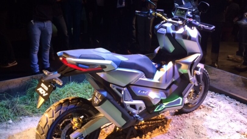 EICMA 2015: Honda City ADV, lo scooter da "cross"