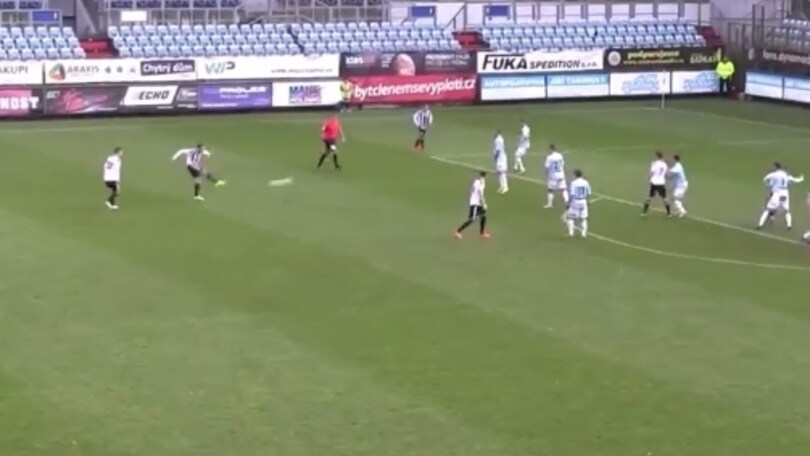 Simak, potenza incredibile e gol su punizione