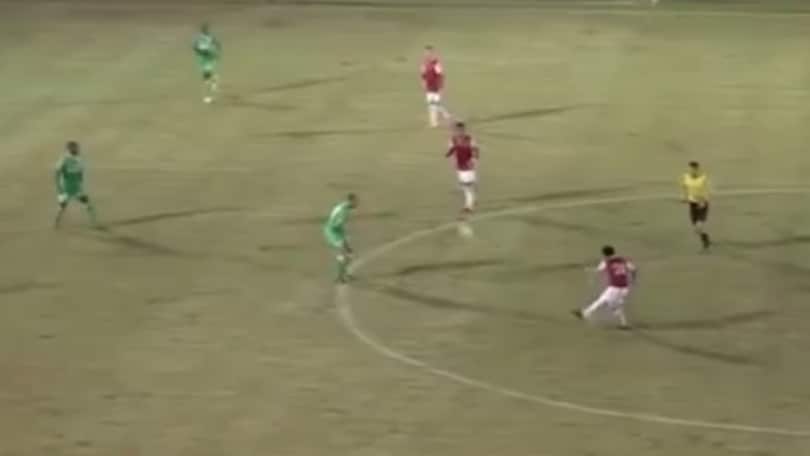 Mariano Suares, super gol da centrocampo