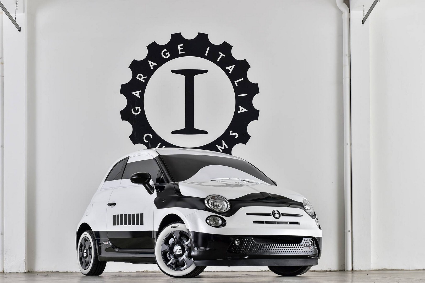 Fiat 500 Star Wars by Garage Italia Customs