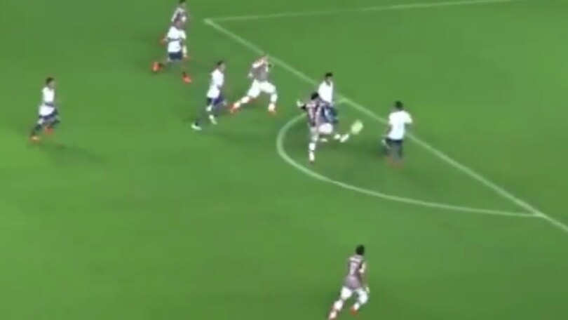 Brasile, il gol di Fred è da applausi