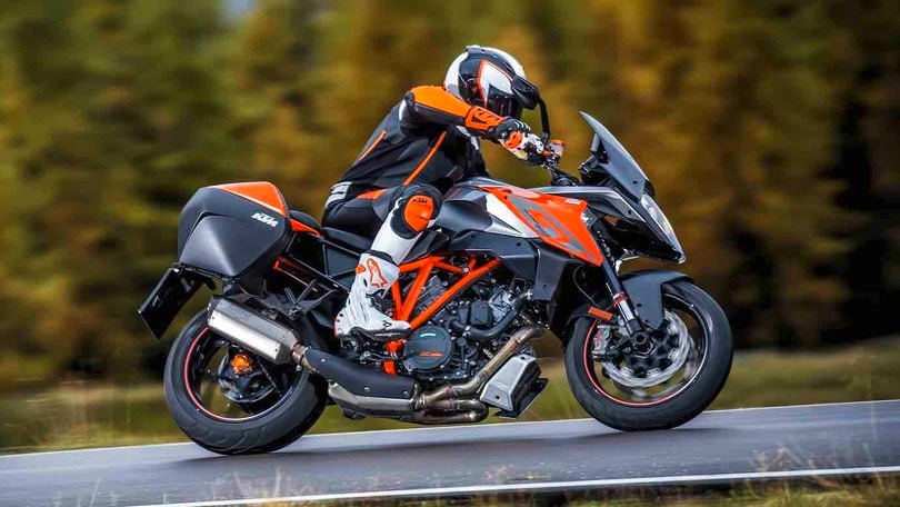 EICMA 2015: KTM 1290 Super Duke diventa Gran Turismo