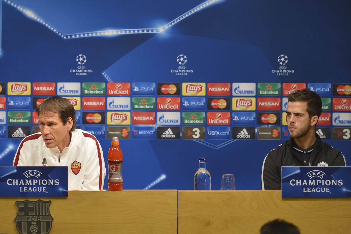 Champions League, Pjanic: «L'interesse del Barcellona? Voglio vincere con la Roma»