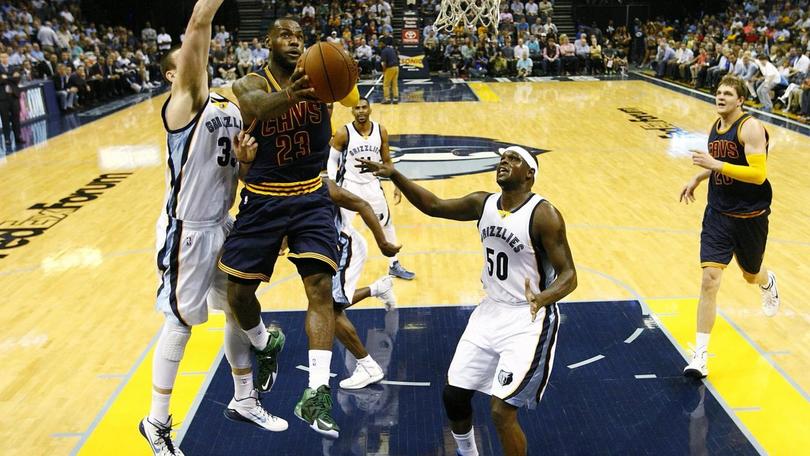 LeBron James come Robertson, punti e assist