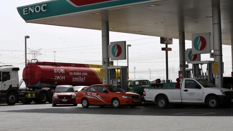 Carburanti, scendono i prezzi: a ottobre risparmiato 1 miliardo