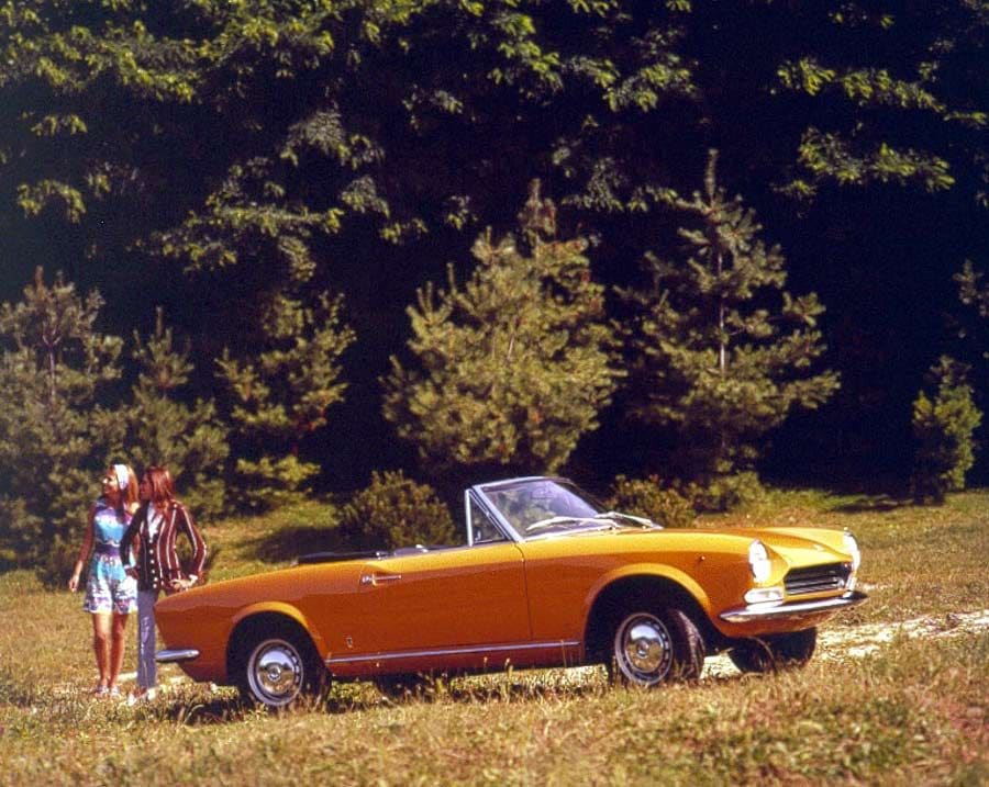 Fiat 124 Spider, 50 anni fa l'icona
