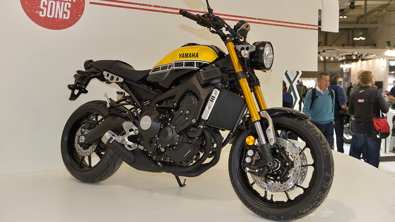 EICMA 2015: Yamaha XSR 900, rétro dal gusto racing