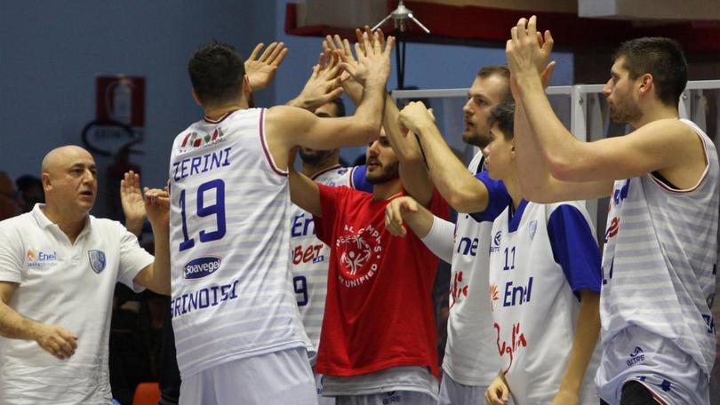 Zerini rimonta Varese, fa festa Brindisi