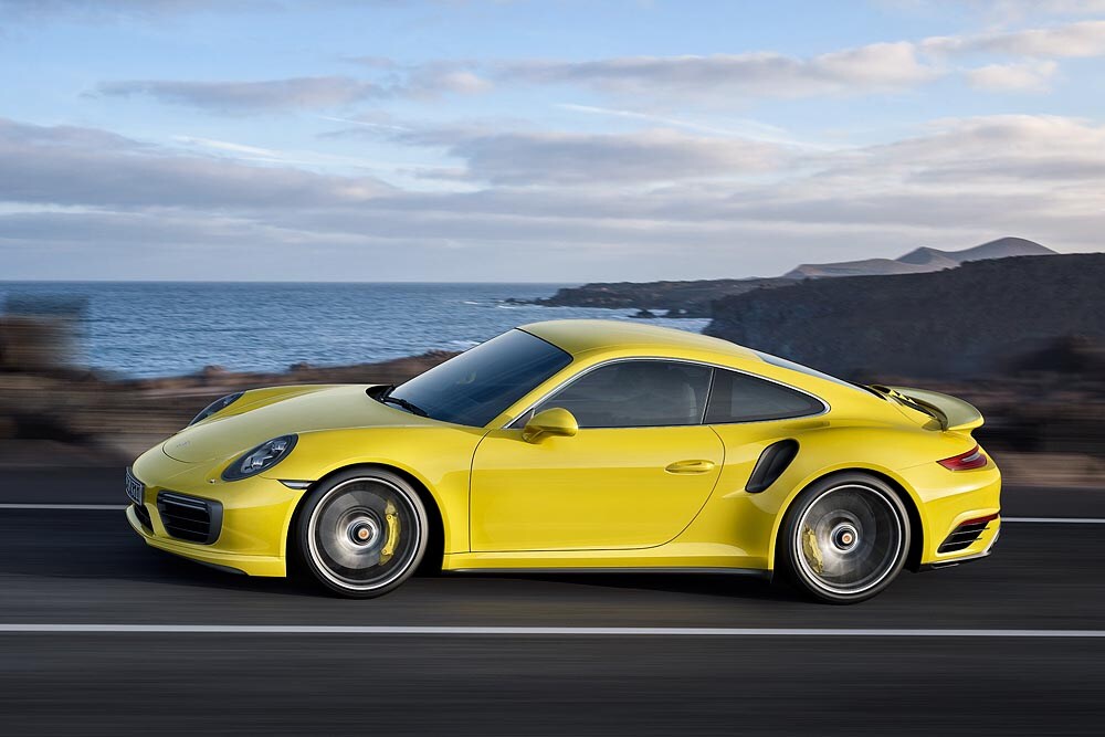 Porsche 911 Turbo, sfida alla Ferrari