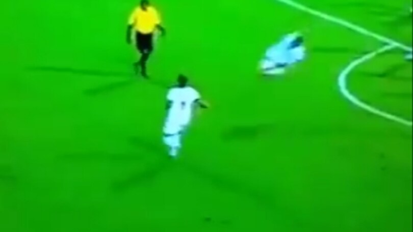 Fifa 2016? No, il giocatore è reale e "vola" così