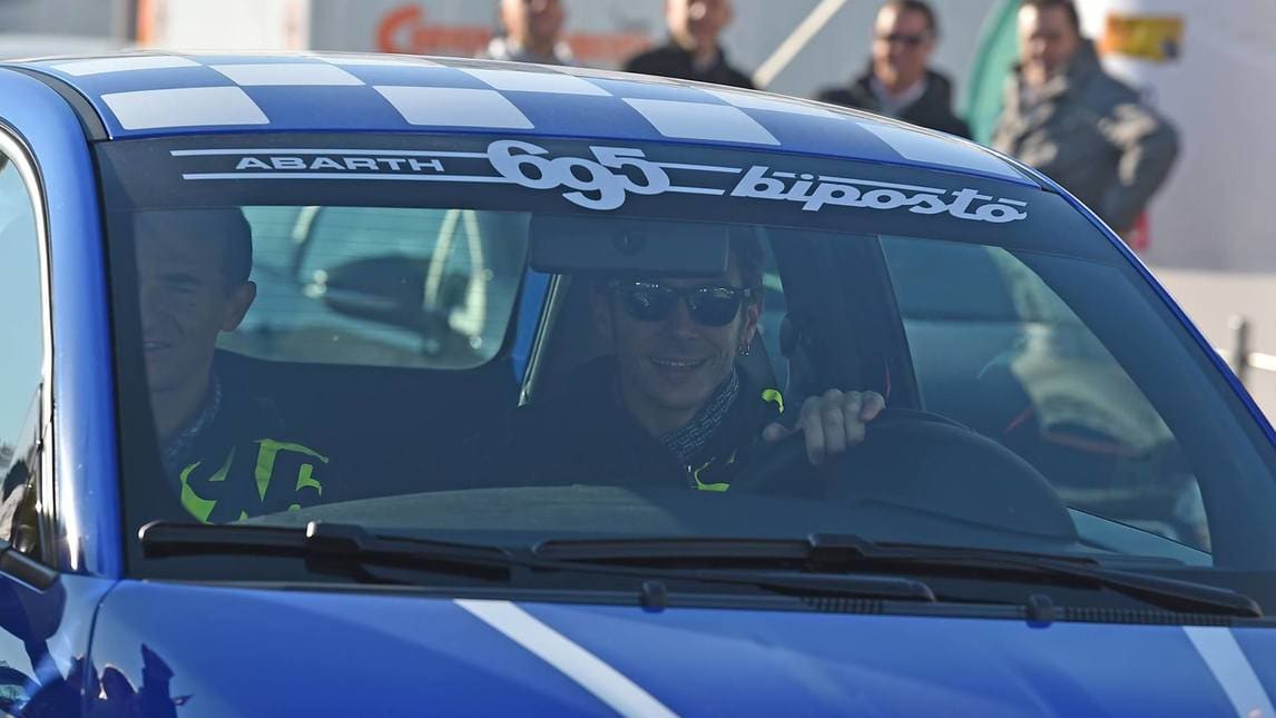 Rossi al Monza Rally con la Abarth "MotoGP"
