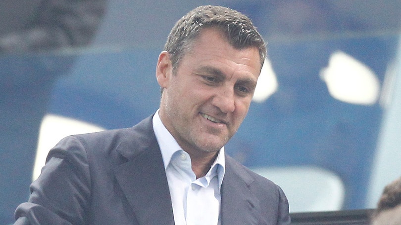 Vieri vicino ai tifosi: «Forza Lazio»