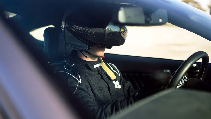 Ford Mustang, gara virtuale per The Stig