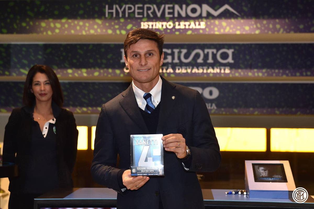 Inter, presentato oggi il Dvd di Zanetti: in un'ora copie esaurite