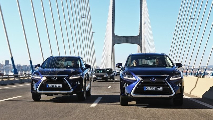 Lexus RX 450h, foto e prezzi