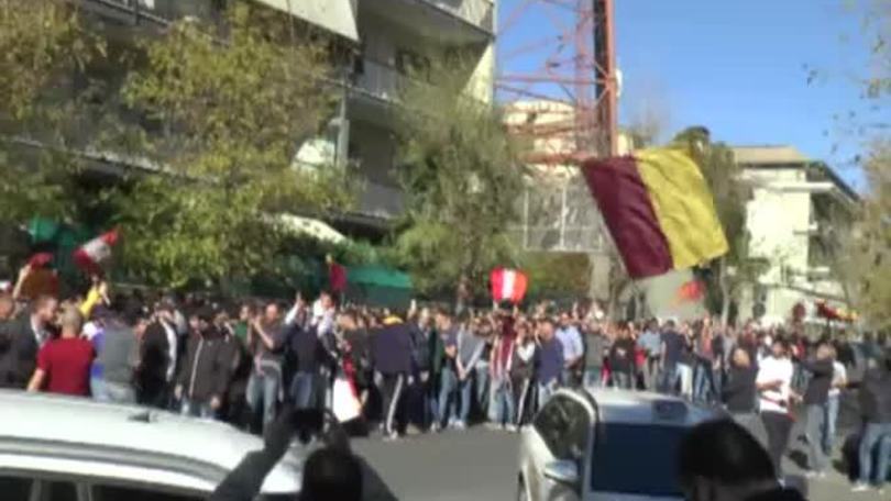 Roma: c'è il lupetto sulla nuova maglia?