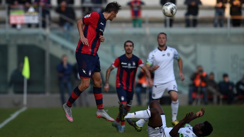 Crotone-Cesena 2-0: conferma rossoblu, sempre primi