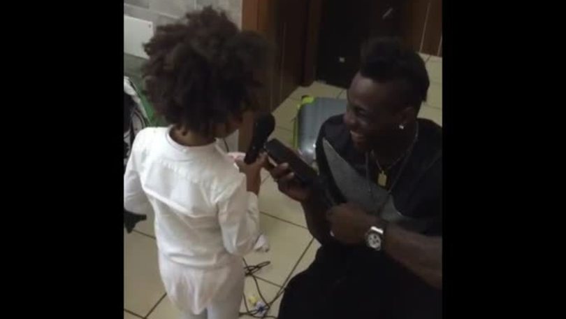 Balotelli, festa per Pia: «Tanti auguri, amore mio!»