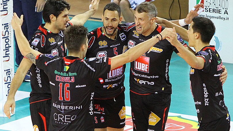 Civitanova e Modena vetta per due. Trento colpaccio a Verona