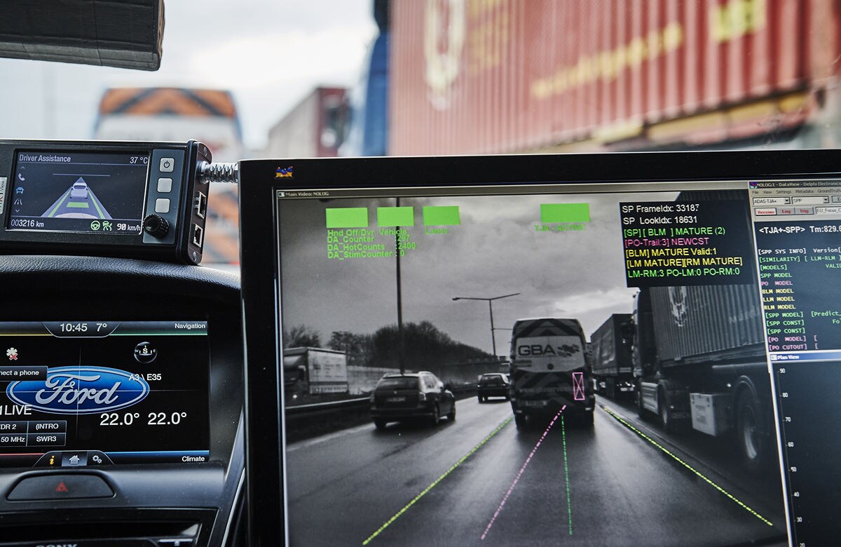 Ford, a breve guida autonoma e parcheggio a distanza