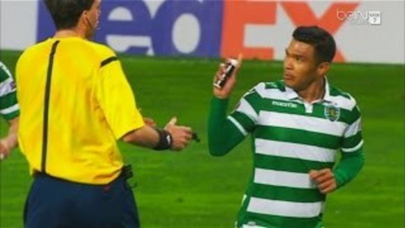 Gutierrez ruba la bomboletta spray all'arbitro