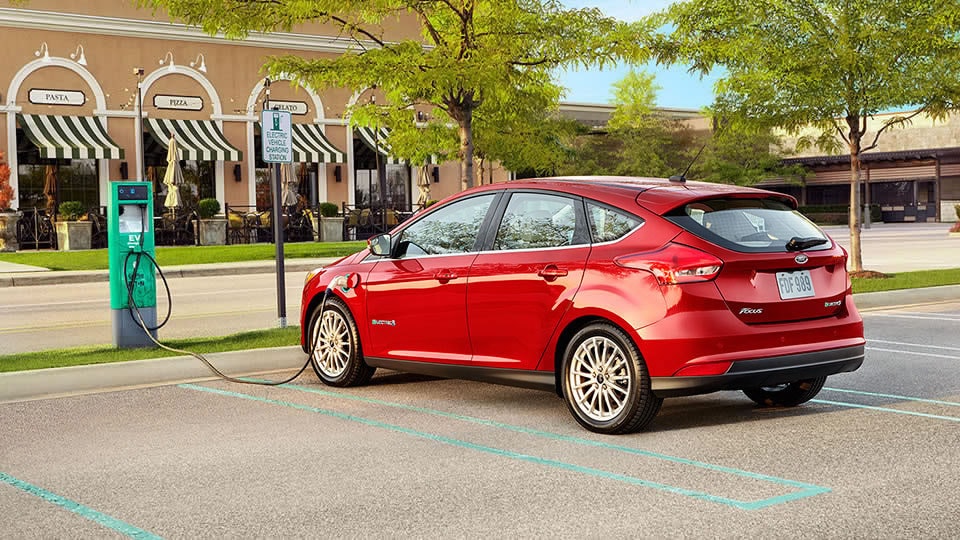 Ford investimento record sul green, 13 elettriche entro il 2020