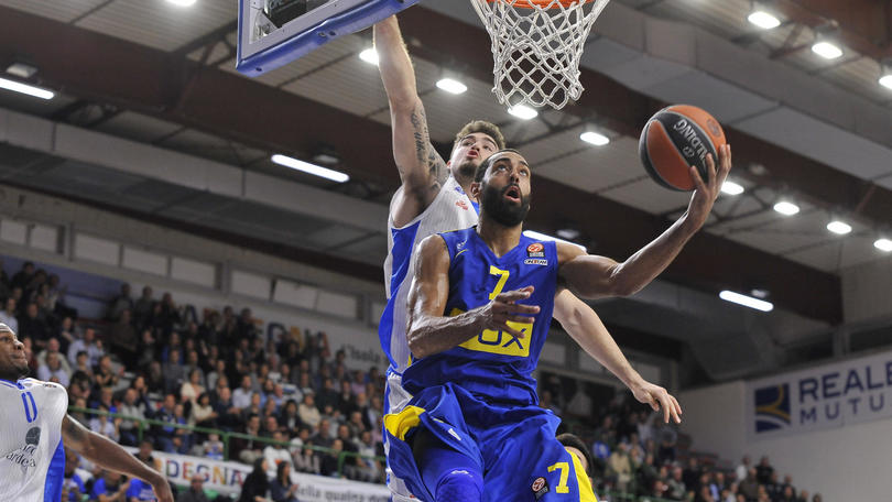 Sassari chiude 0-10, Maccabi furbo ma eliminato