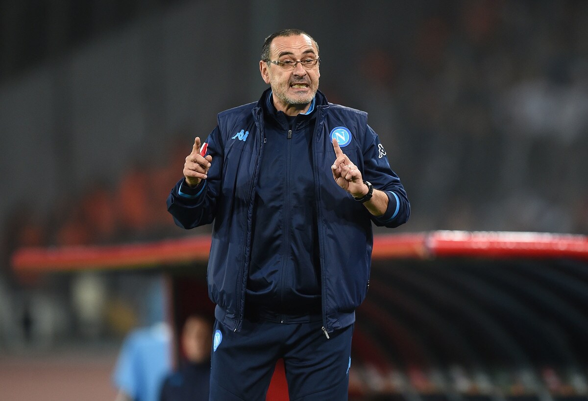 Napoli, Sarri: «Roma favorita. Giocheremo con il cuore»