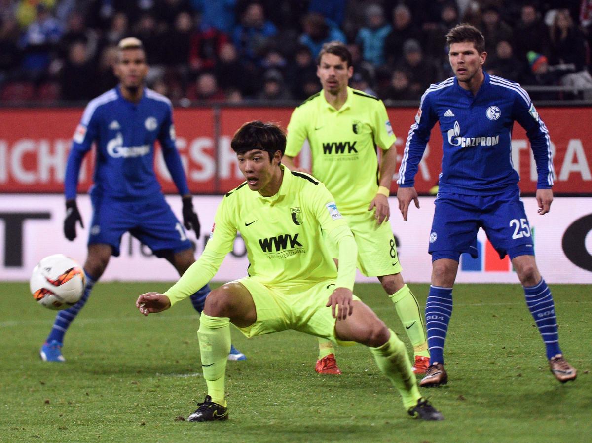 Bundesliga: Augsburg-Shalke04 2-1, Borussia Dortmund-Eintracht Francoforte 4-1