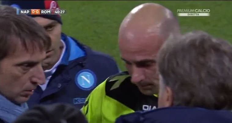 Napoli-Roma, guardalinee ko: scatta il cambio