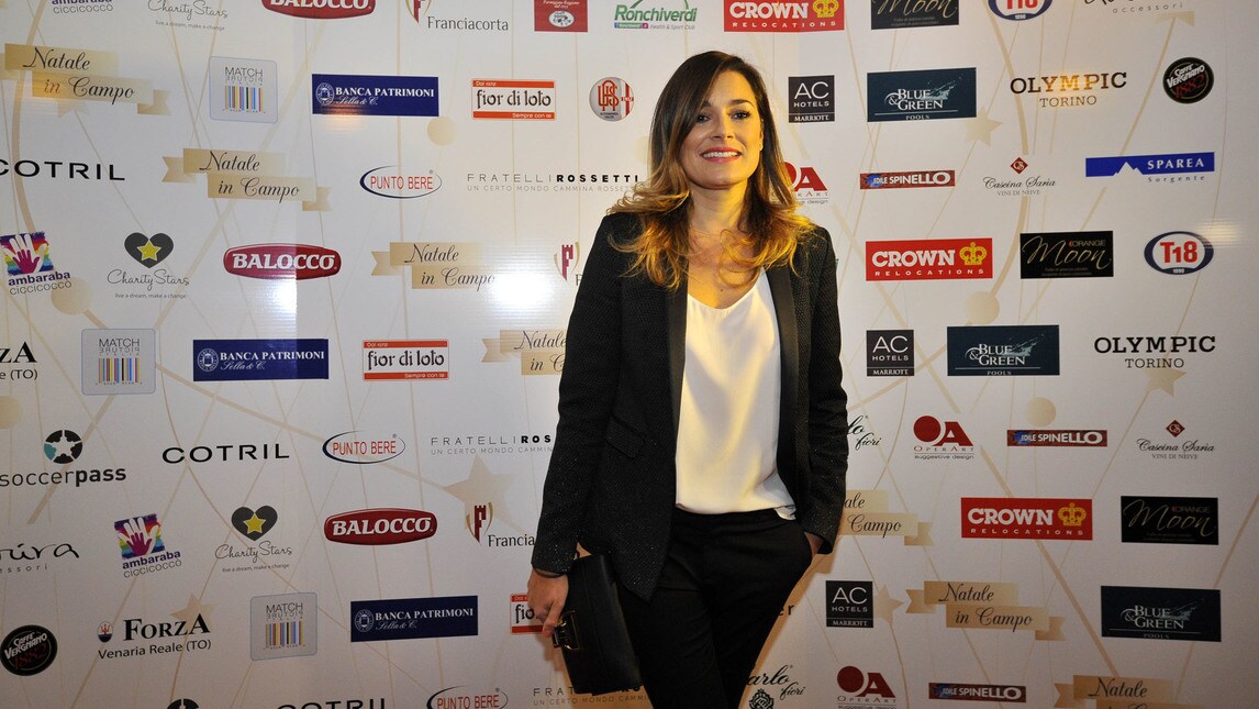 <p>La showgirl all'evento benefico Natale in campo&nbsp;a favore del Reparto di terapia intensiva neonatale della clinica universitaria&nbsp;del Sant'Anna</p>
