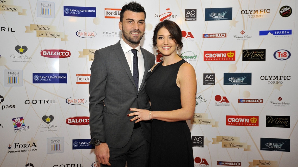 <p>La showgirl all'evento benefico Natale in campo&nbsp;a favore del Reparto di terapia intensiva neonatale della clinica universitaria&nbsp;del Sant'Anna</p>
