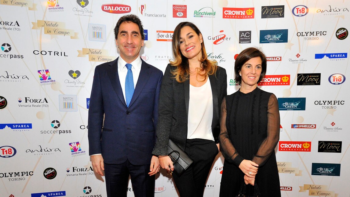 <p>La showgirl all'evento benefico Natale in campo&nbsp;a favore del Reparto di terapia intensiva neonatale della clinica universitaria&nbsp;del Sant'Anna</p>
