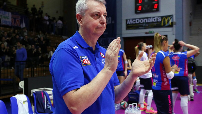 L'Igor Gorgonzola Novara esonera Pedullà, coach della finale tricolore