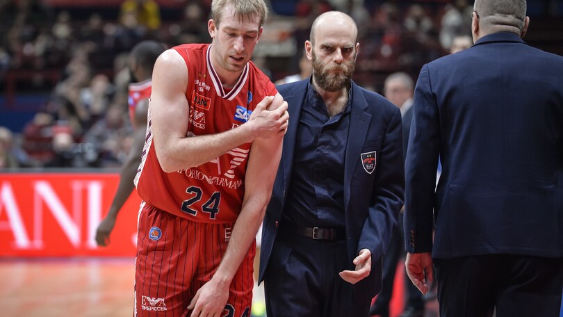 Milano, Hummel stop per almeno un mese